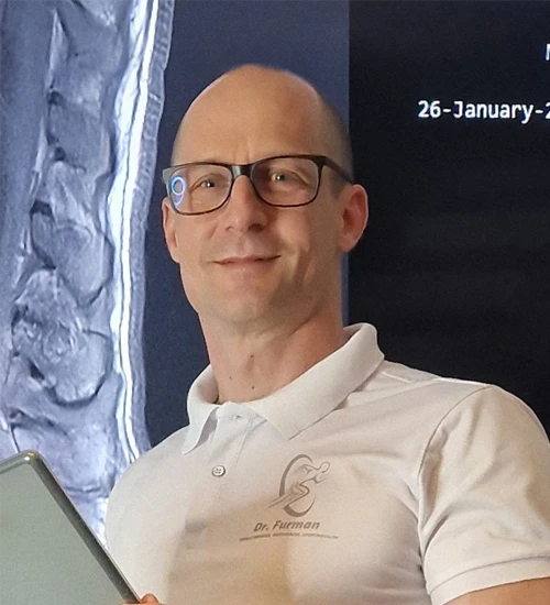 specialist travmatologije in ortopedije Dr. Jaka Furman